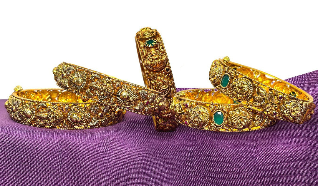 Timeless Elegance: Exploring Antique Bangles with Heritage Styling - HS925