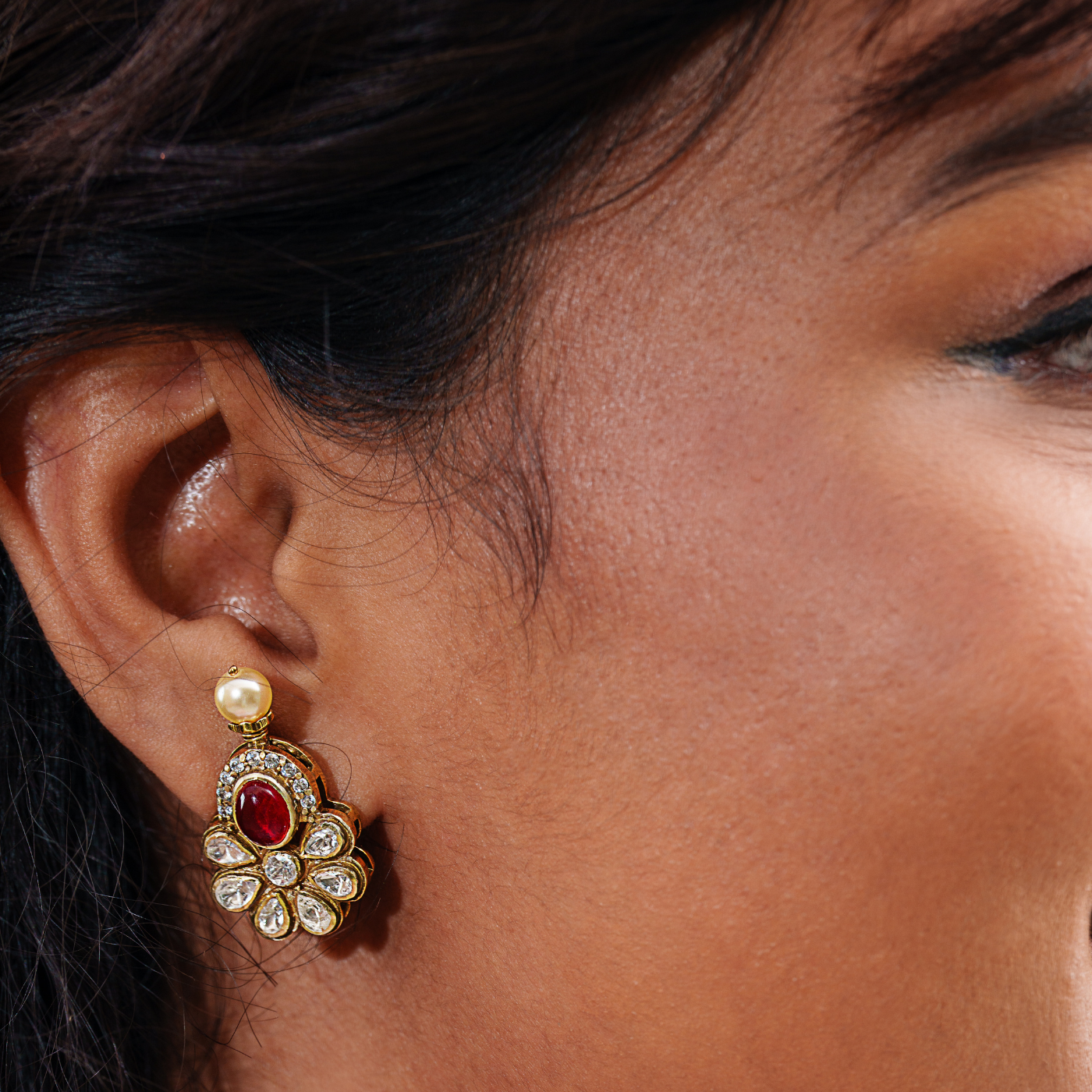 Elegant Navratna Necklace Set