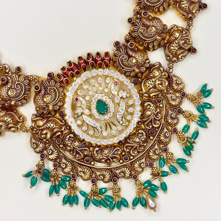 THE DYNASTY CREST SET