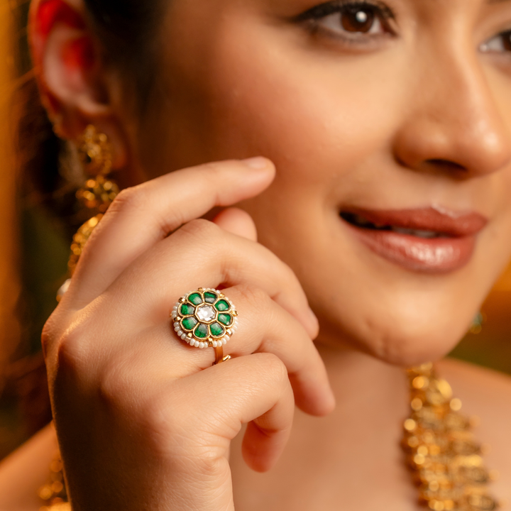 EMERALD PEARL GRACE RING