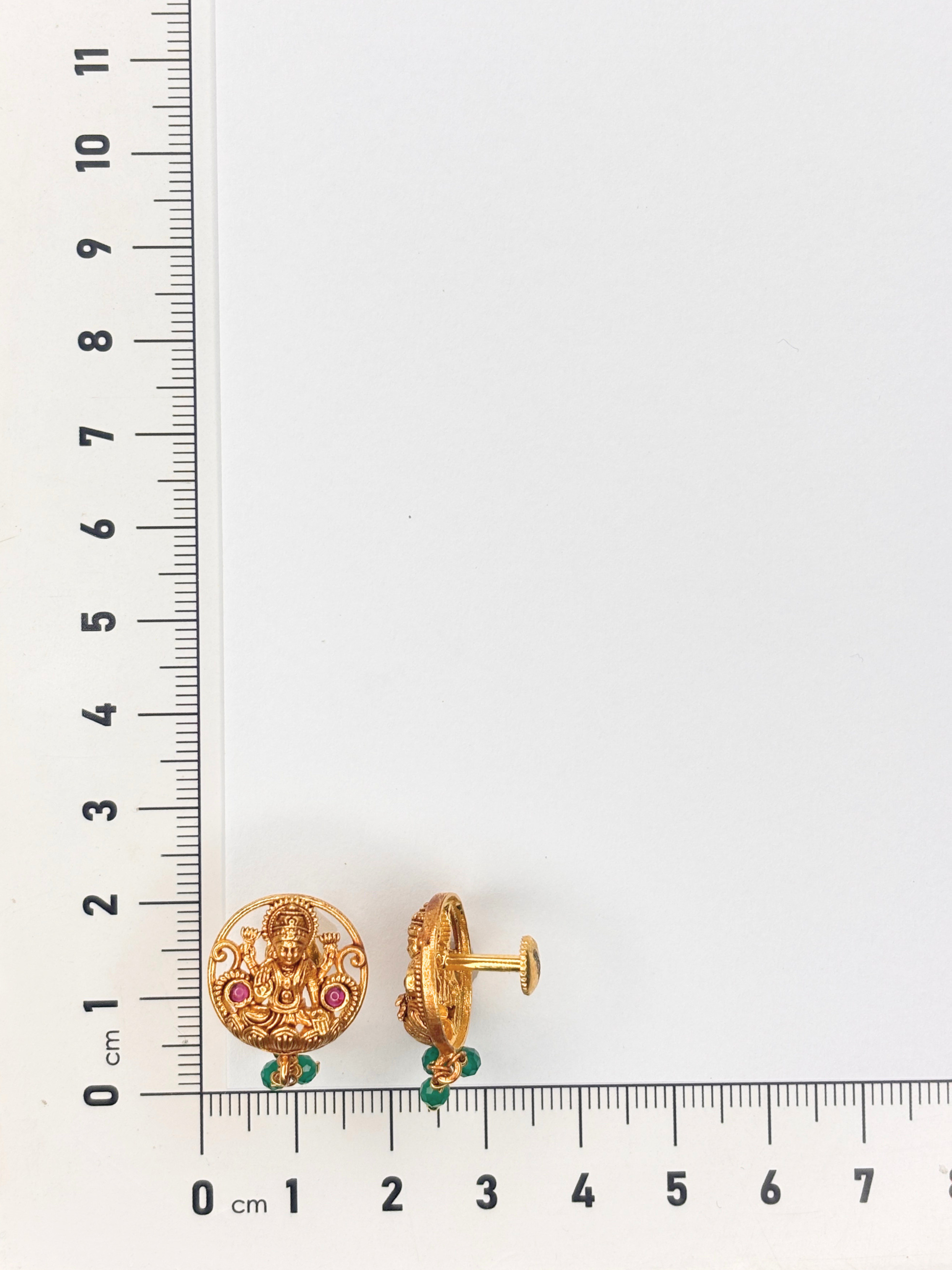 Kamalika Studs