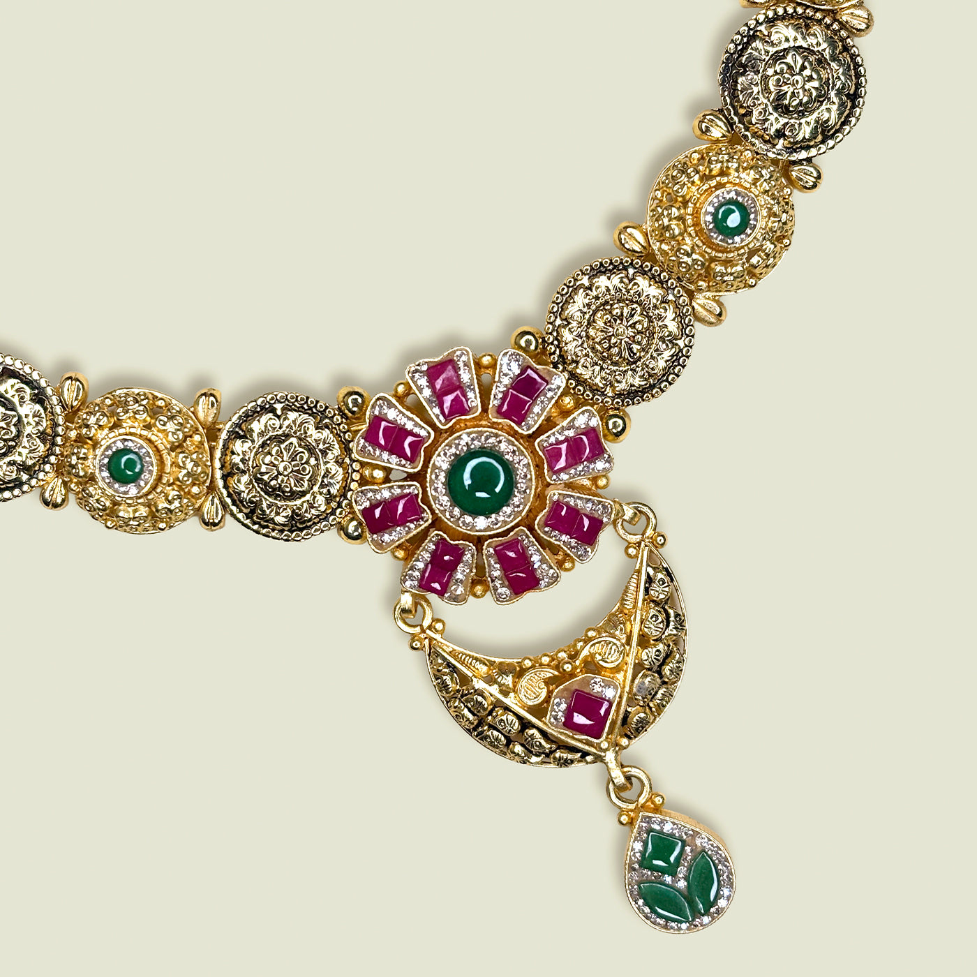 AADHYA FLORAL MEDALLION