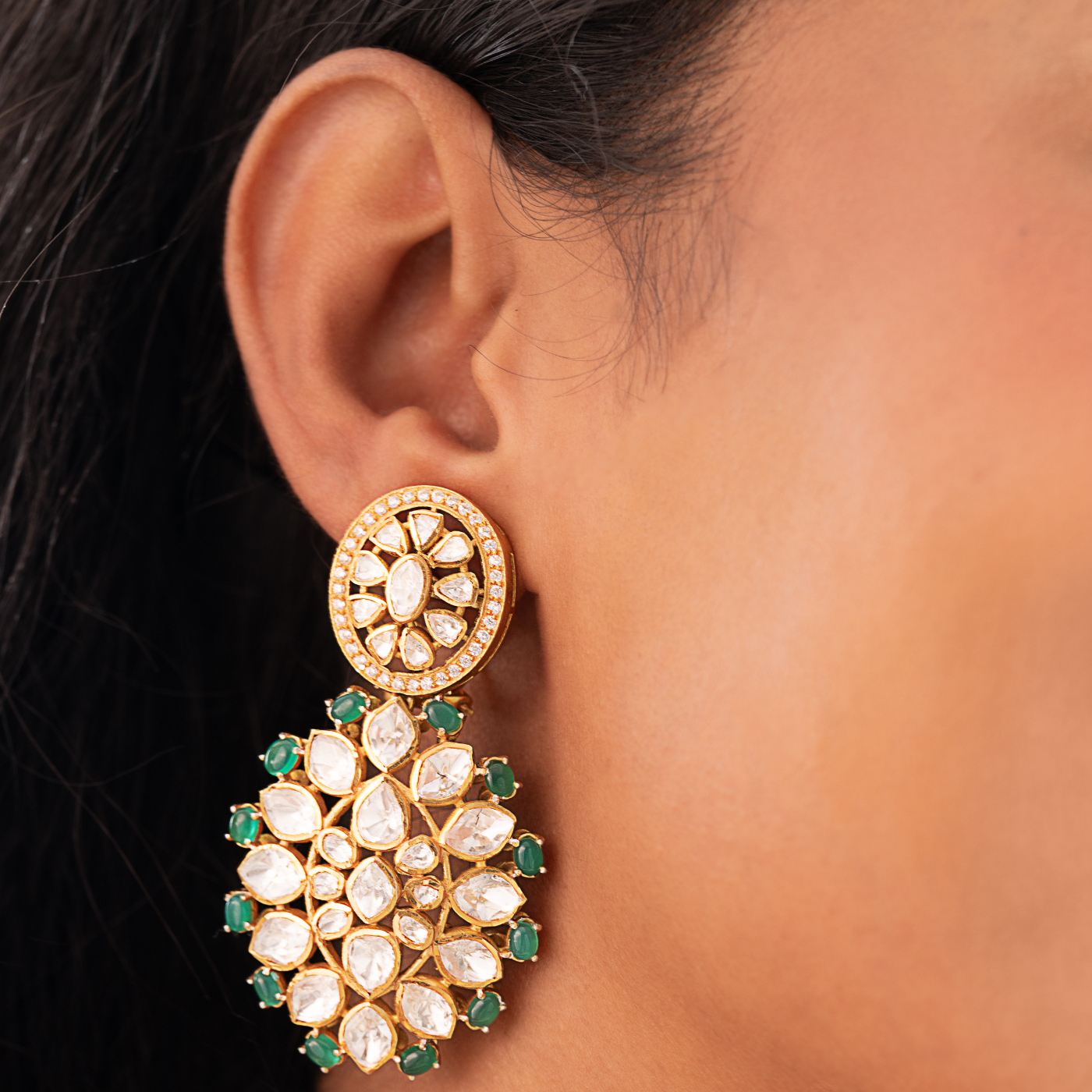 Verdant Glow Pearl Choker Necklace & Earring  Set