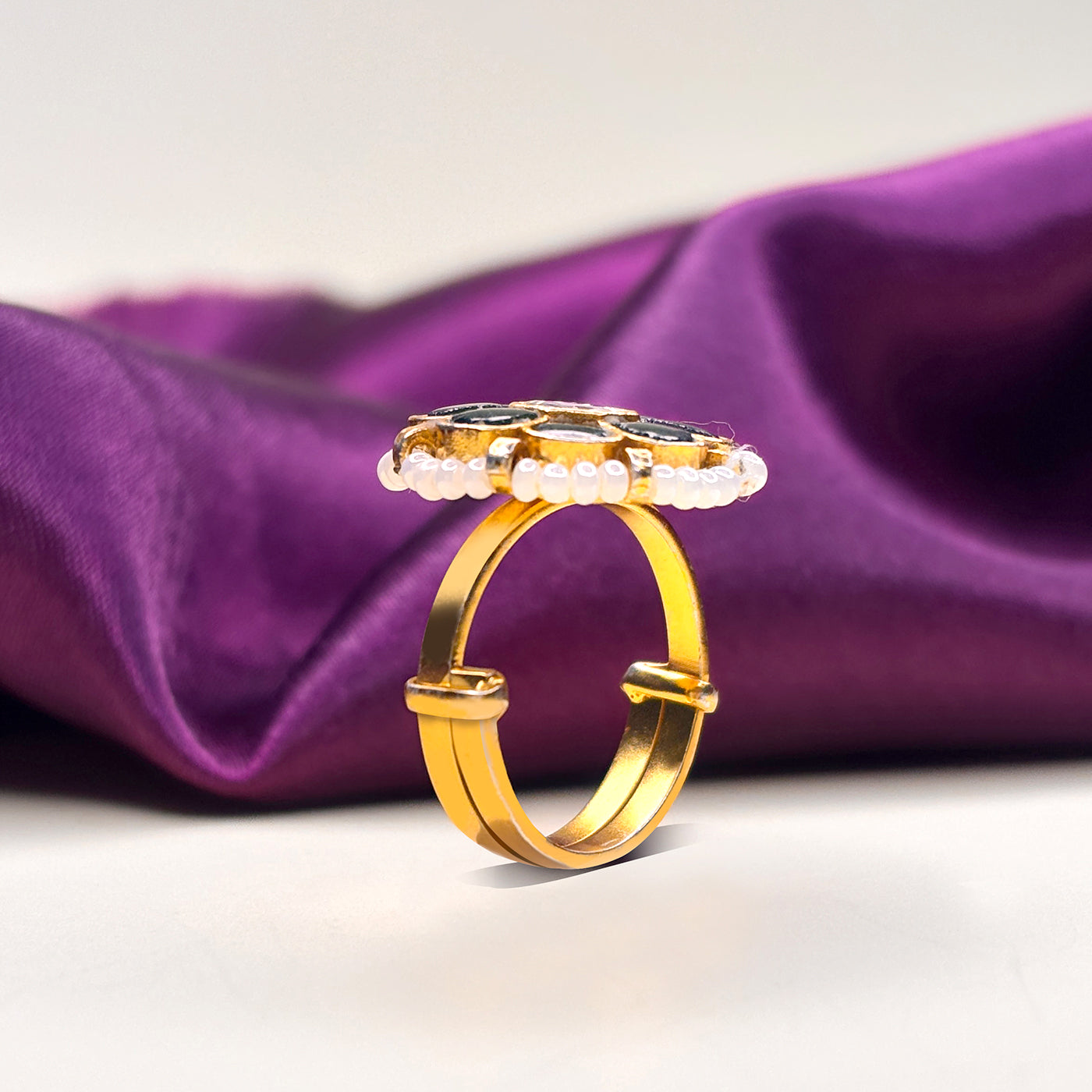 EMERALD PEARL GRACE RING