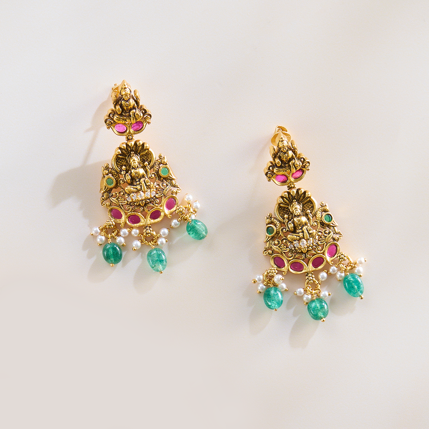 Regal Antique Long Necklace Set