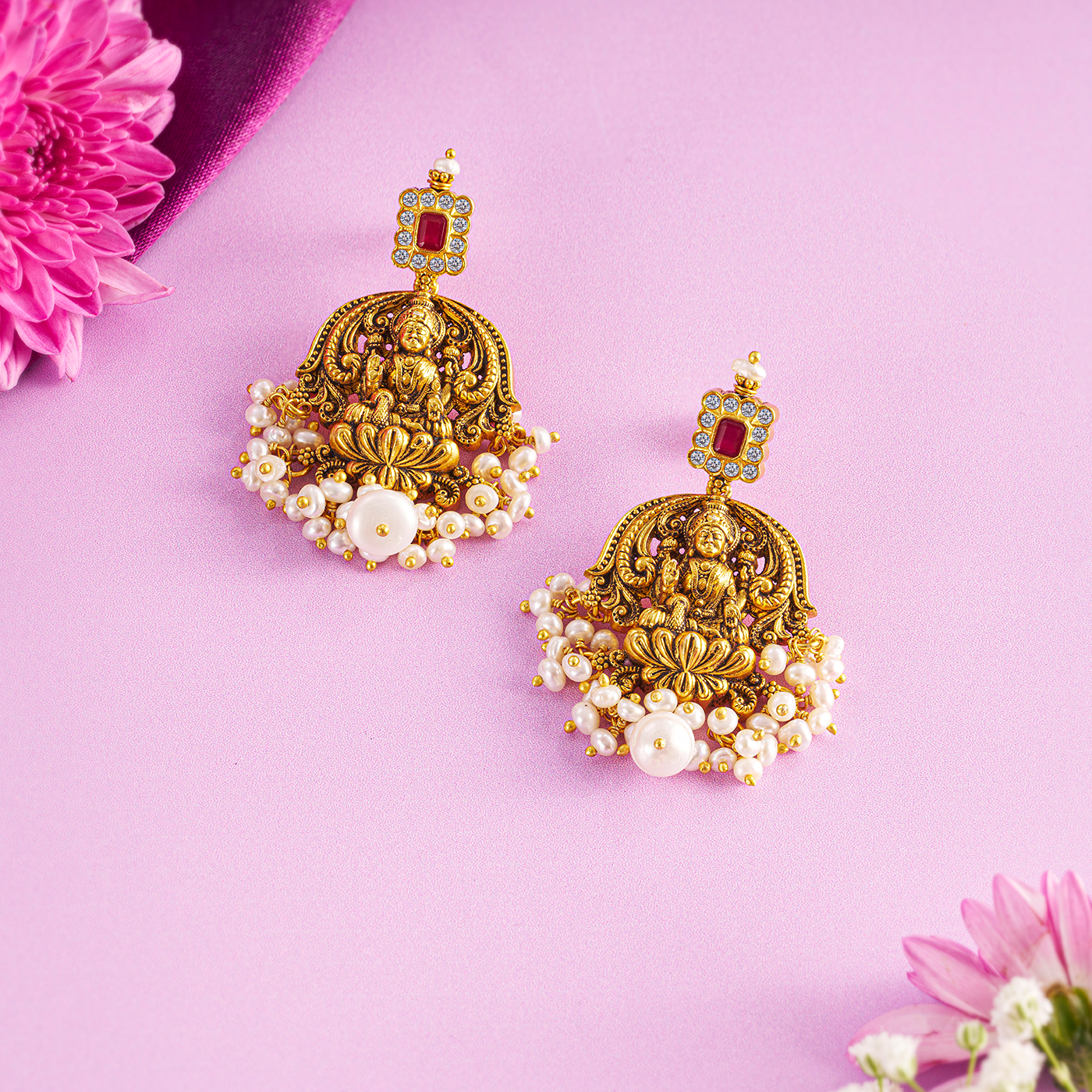 Temple Jewellery Pearl Necklace Set