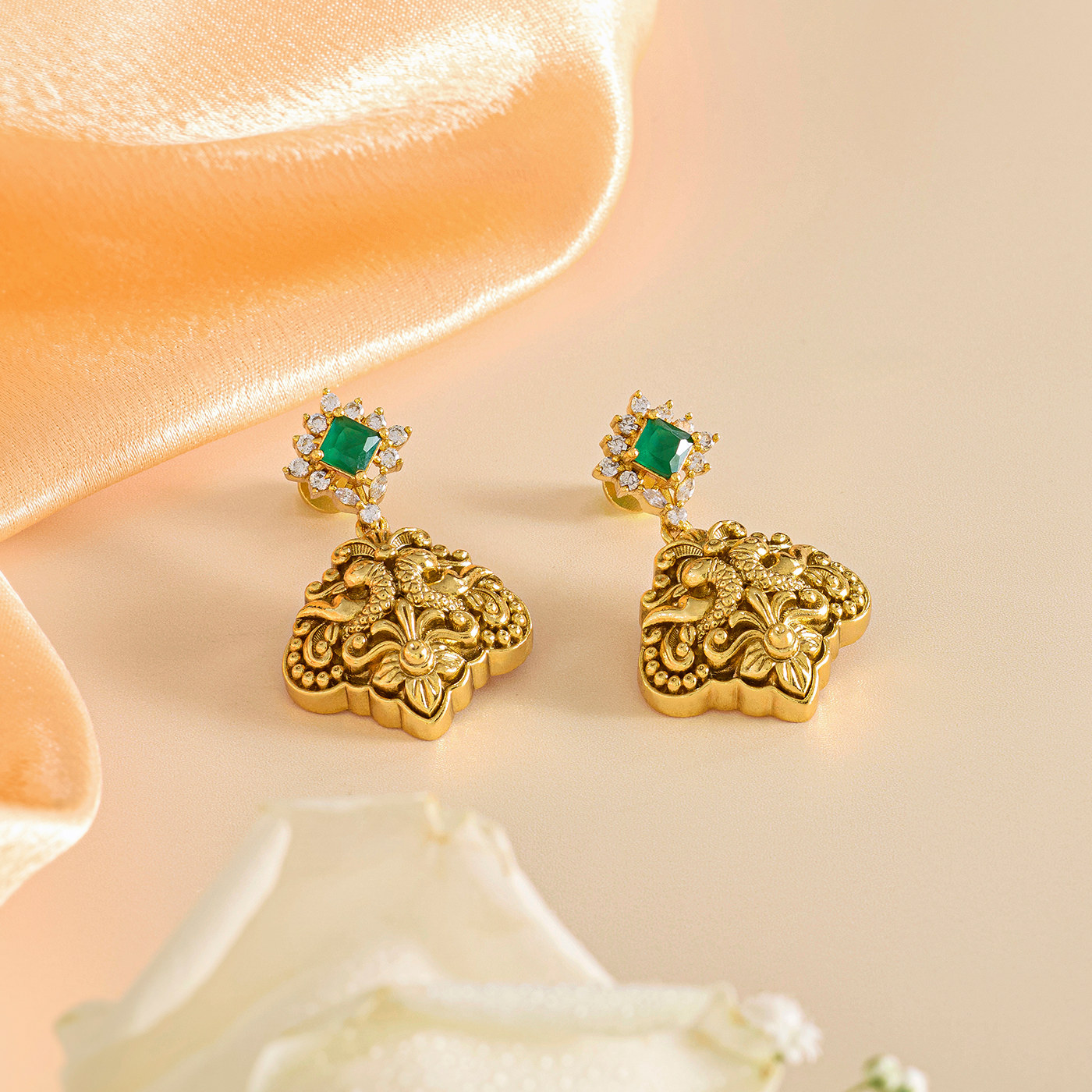 Verdant Heritage Nakas Necklace Set