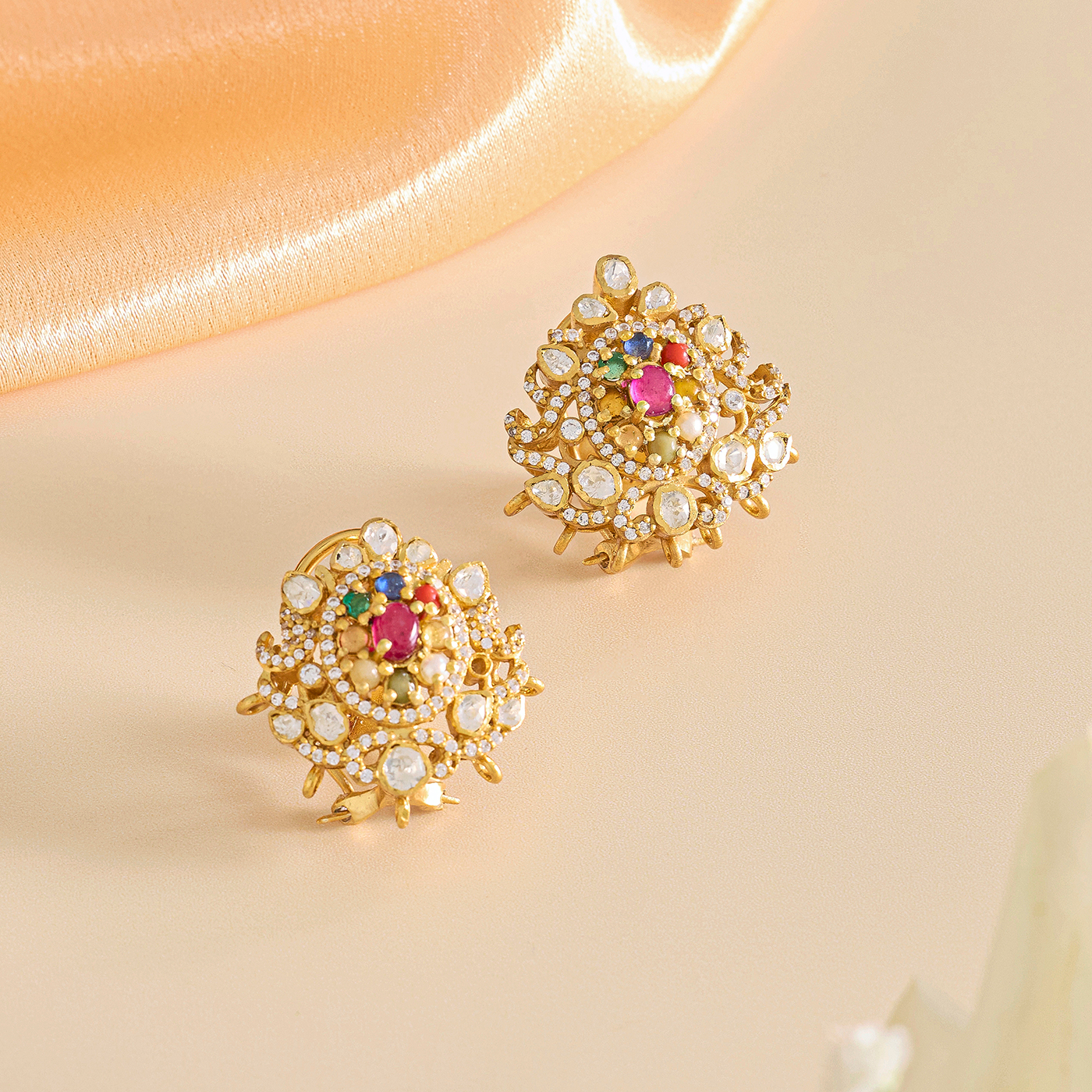 Vintage-Style Navratan Pendant Set
