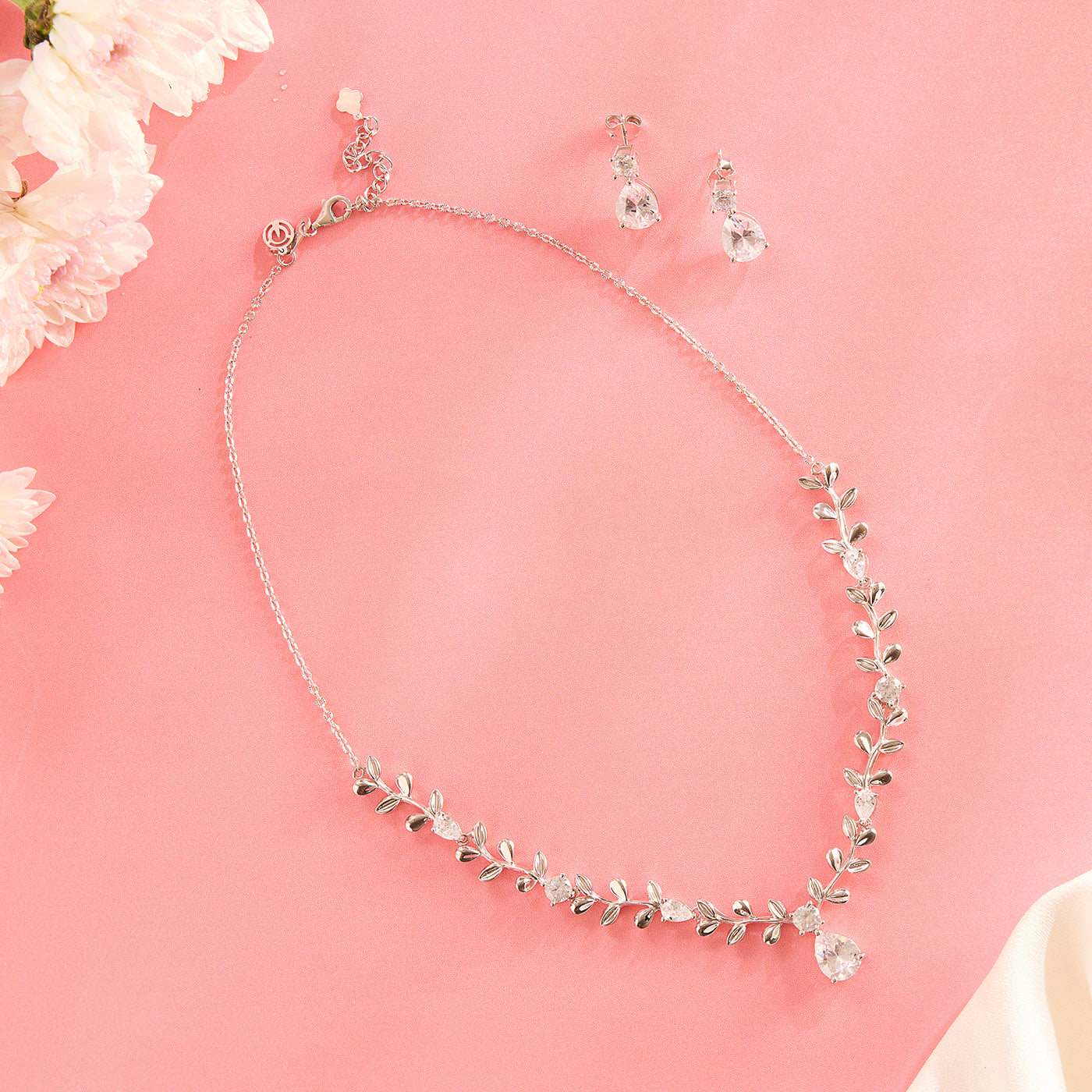 Whispers of Bloom Leaf Necklace Set