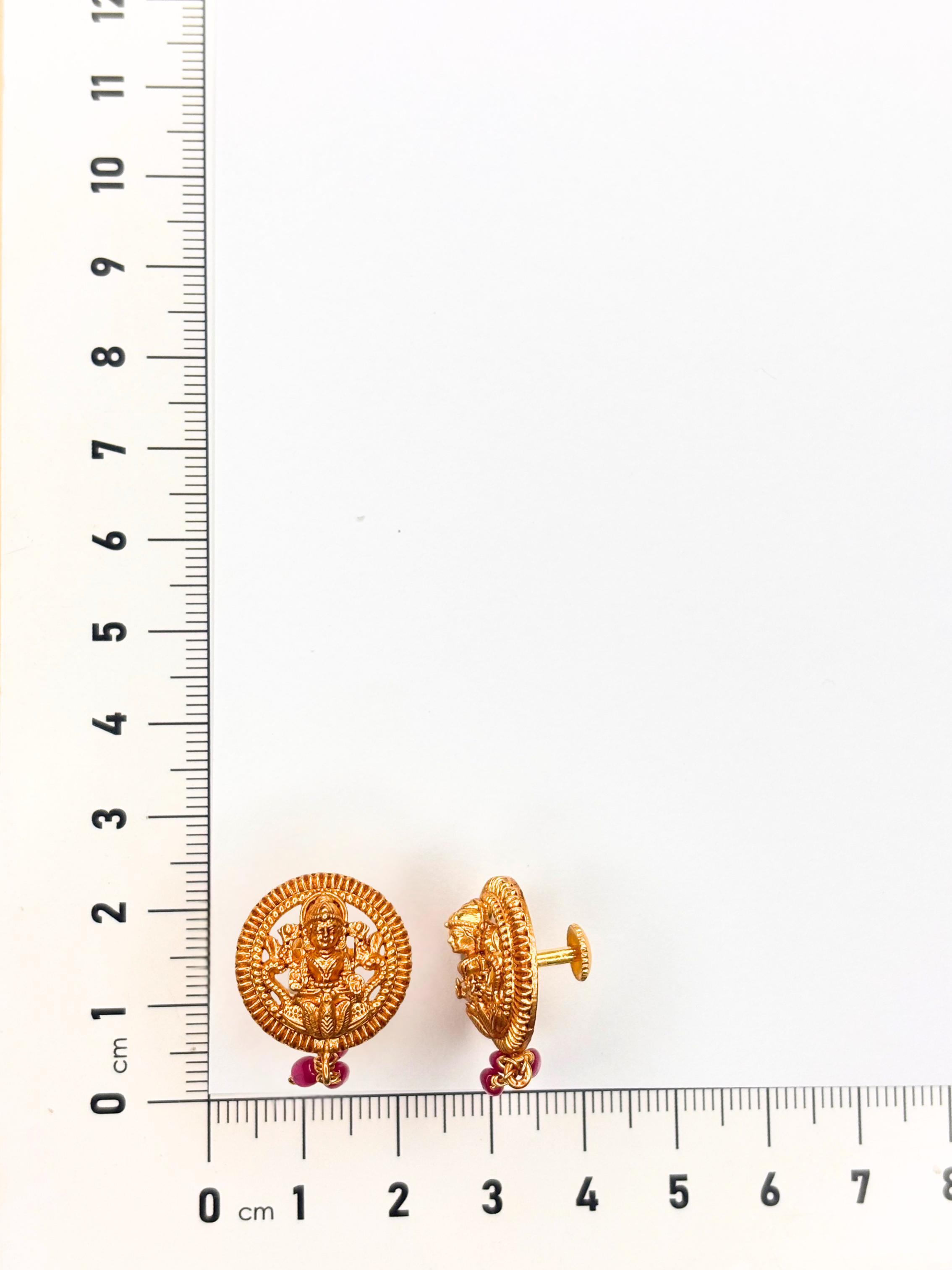 Shriyam Studs