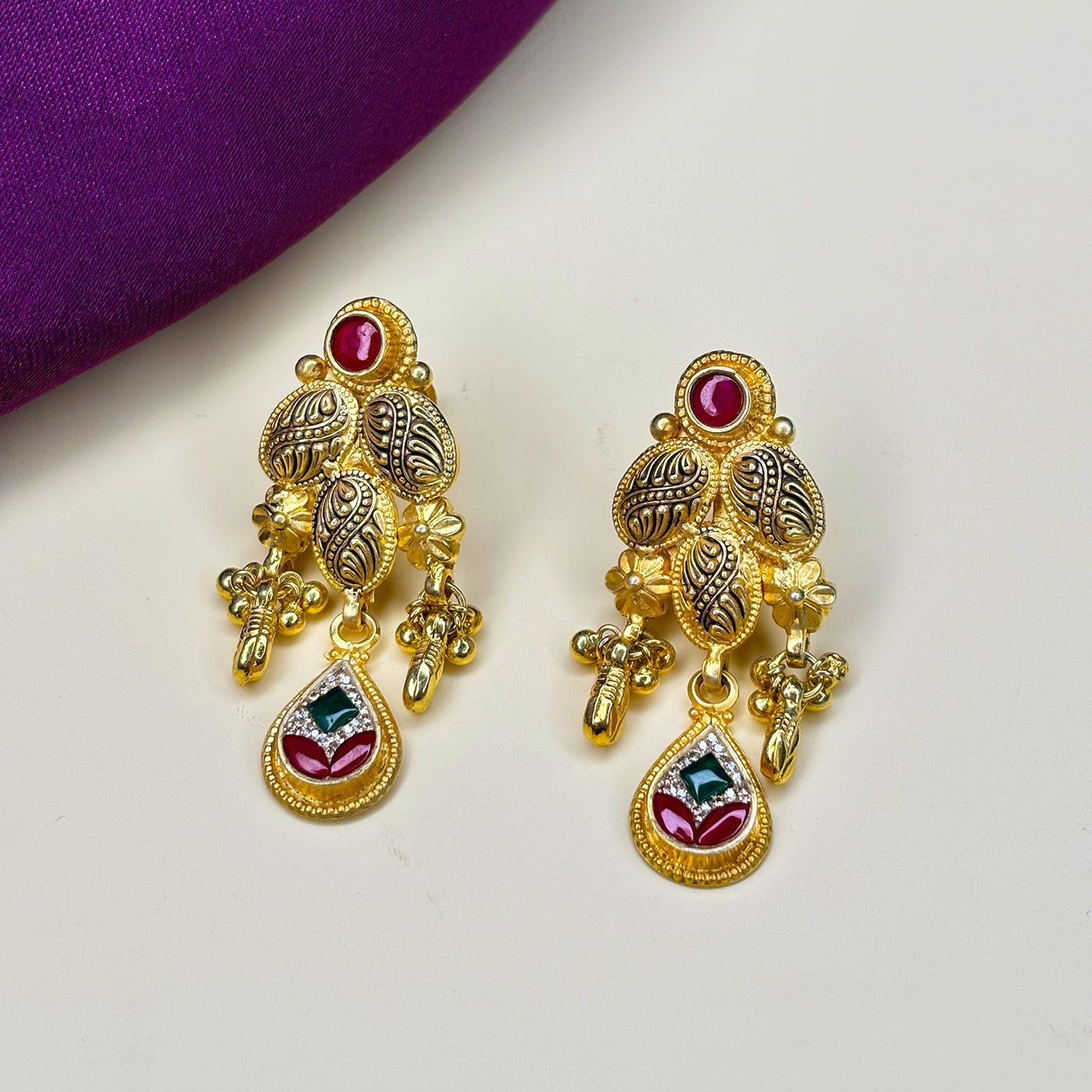 IMPERIAL PAISLEY NECKLACE SET