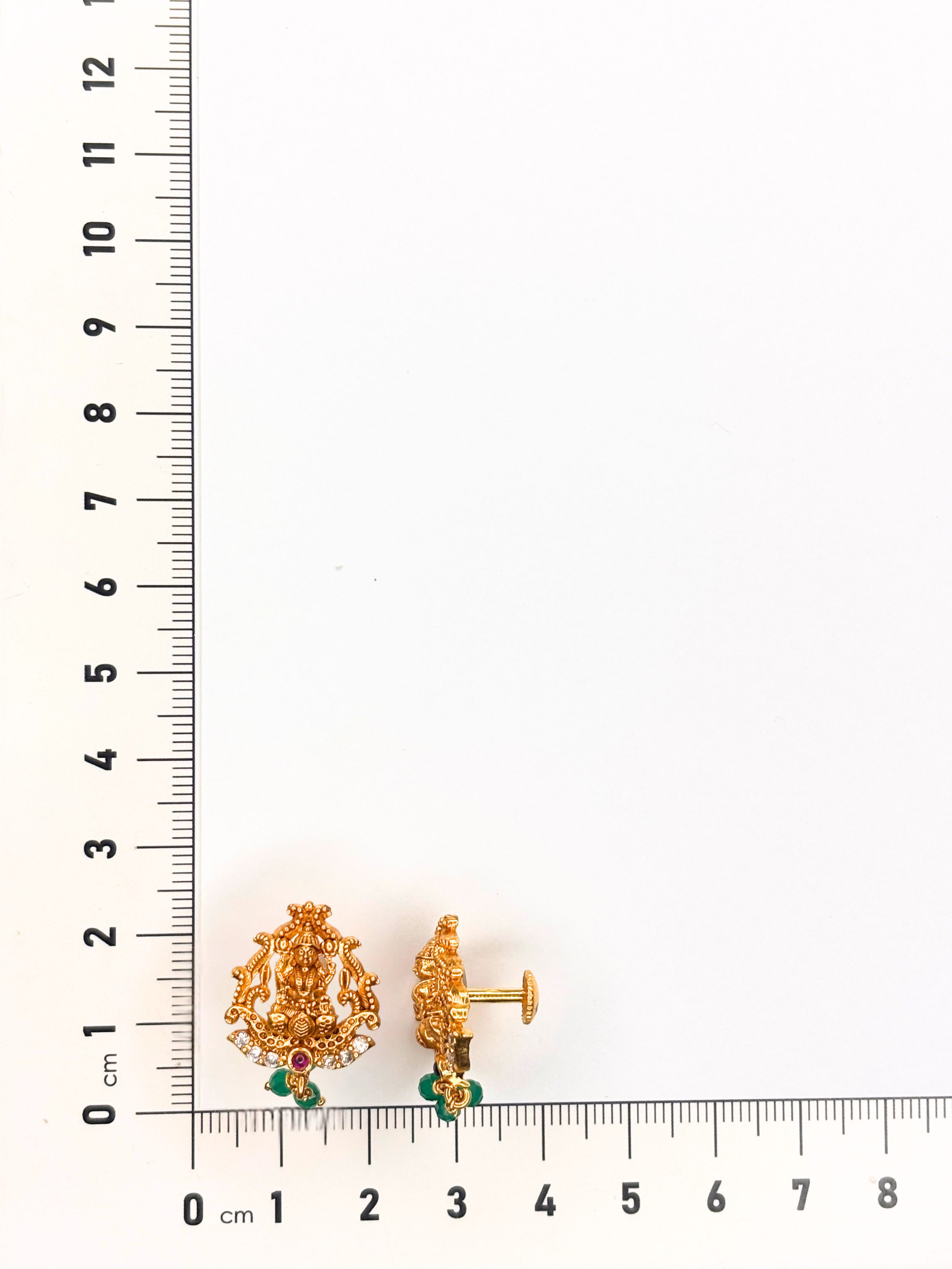 Vaibhavi Studs
