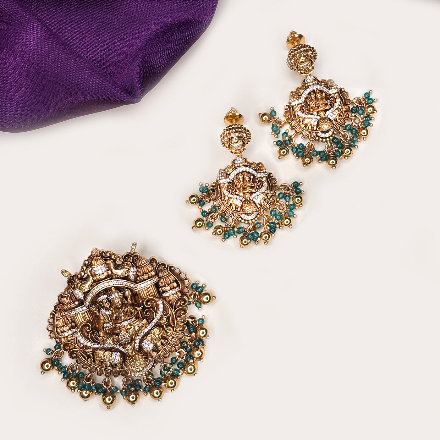 DIVINE SOVEREIGN PENDANT SET