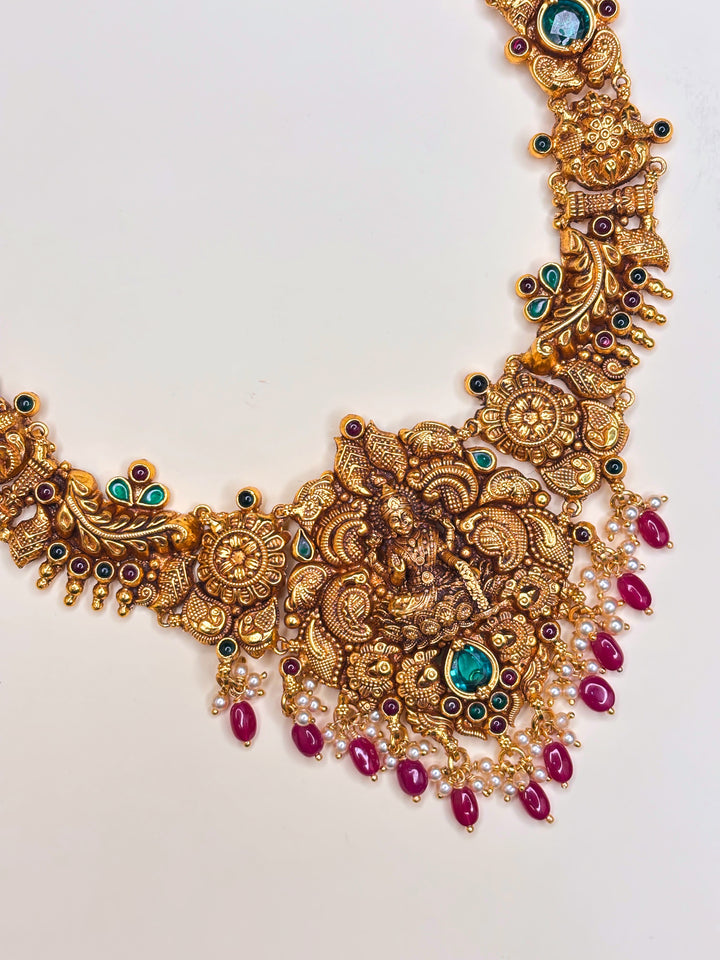 Lakshmi Prakriti Red Short Necklace