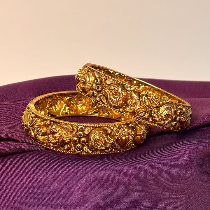 Antique & Traditional Floral Detailing Bangle Set - HS925