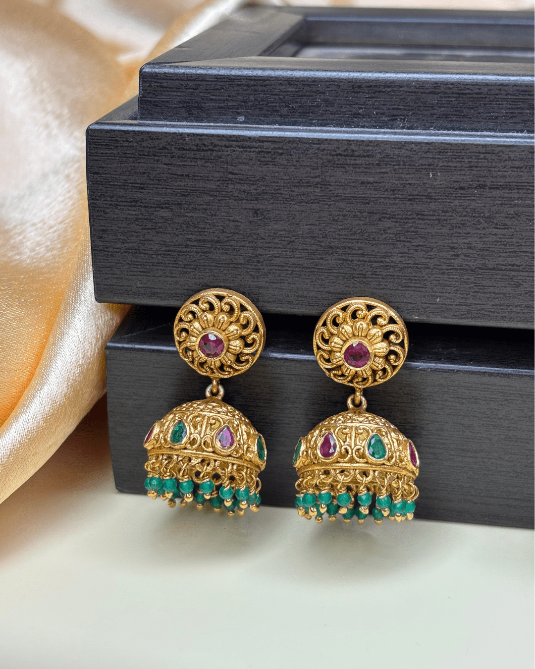 Bhuvana Jhumki - HS925