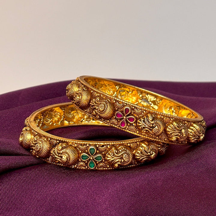 Elegant, Handcrafted Kundan Bangles Set - HS925