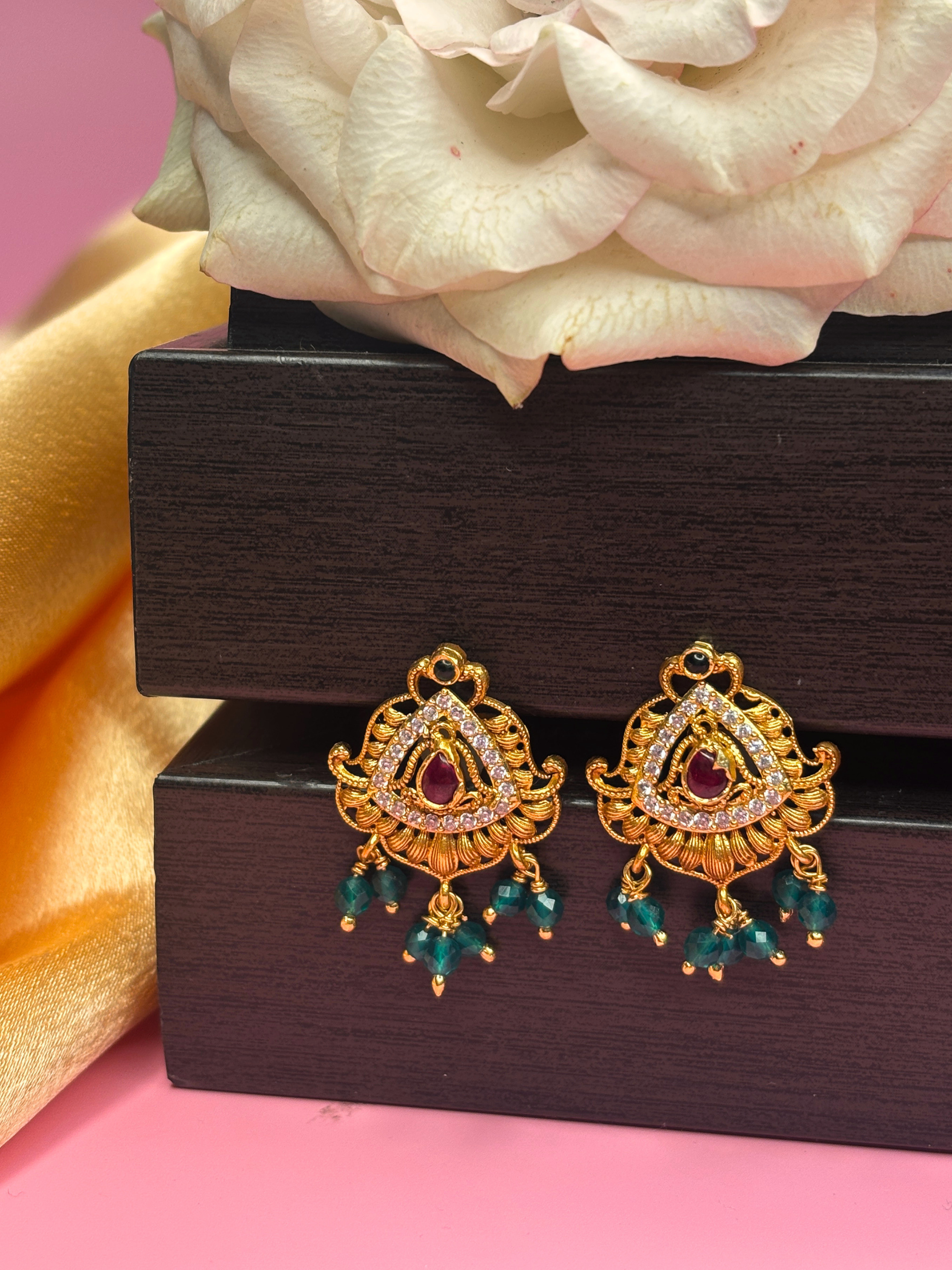 Lakshita Studs