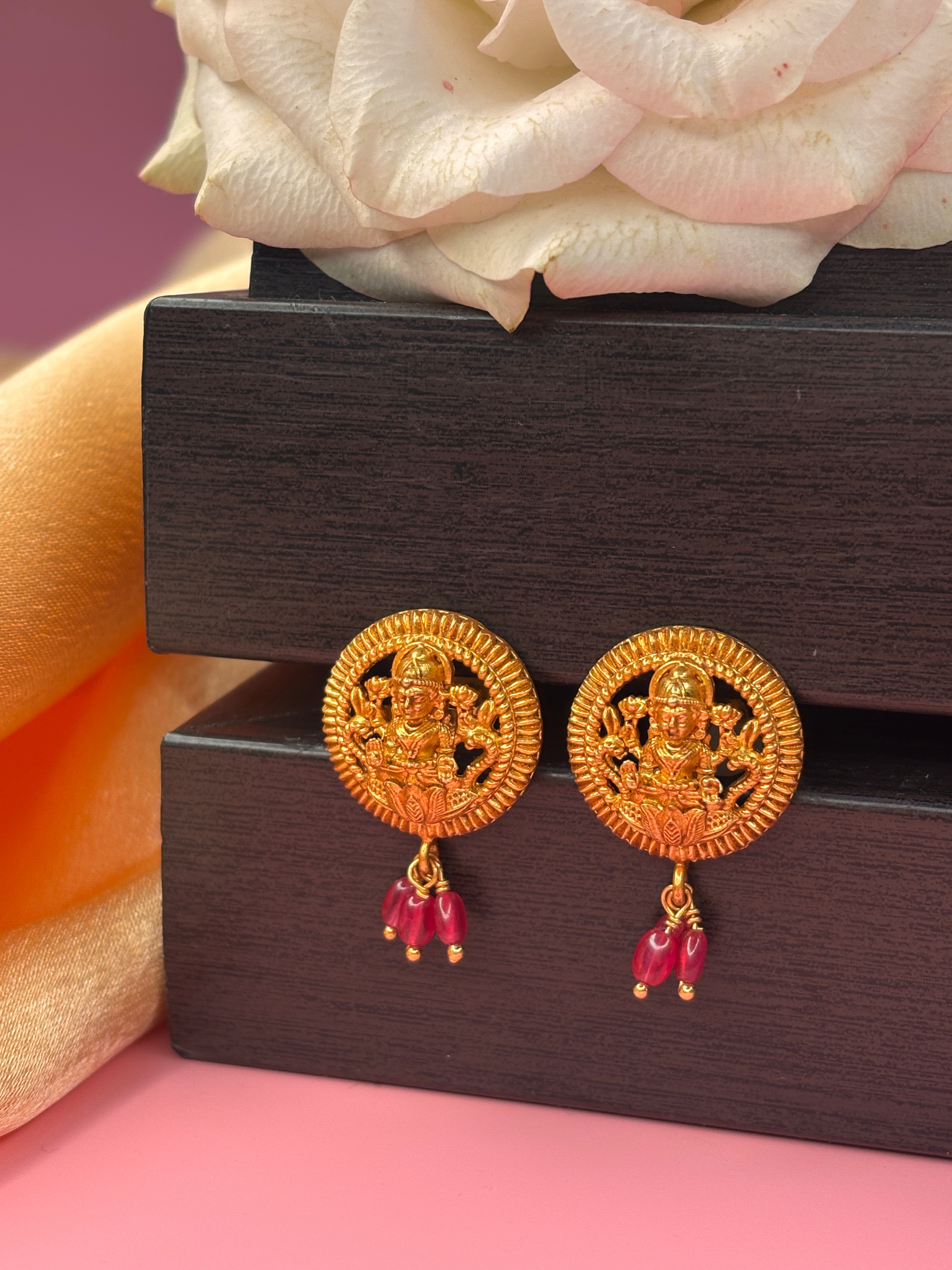 Shriyam Studs