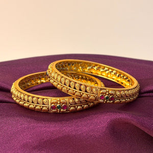 Handcrafted Antique Kemp Bangle Set - HS925