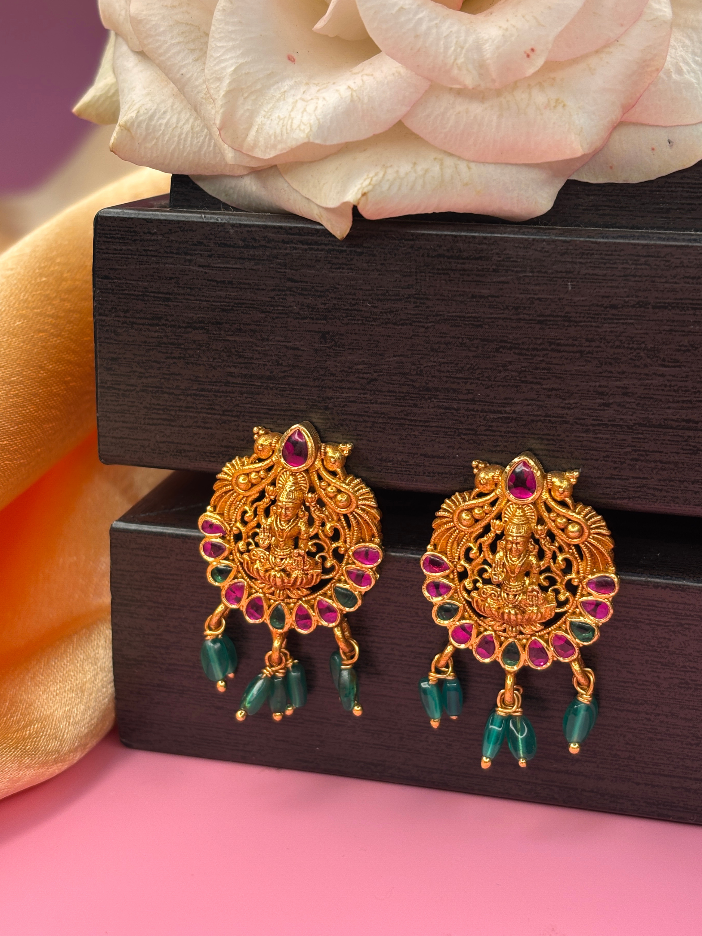 Mahalaya Studs