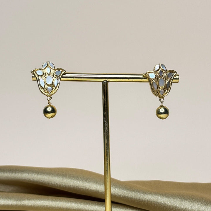 Regal Bloom Mother of Pearl Earrings - HS925